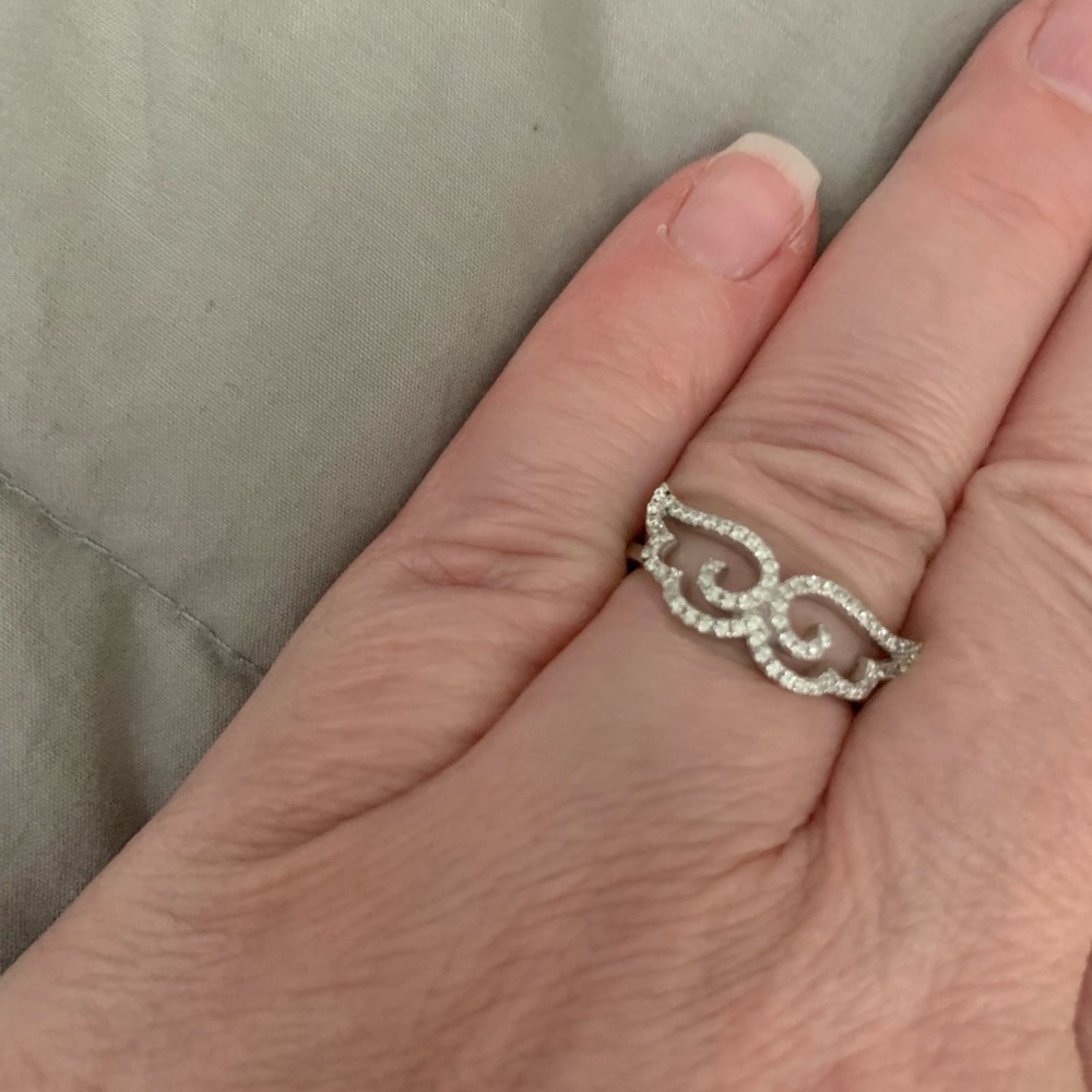 Angel Wing Ring - Picture 2 of 3